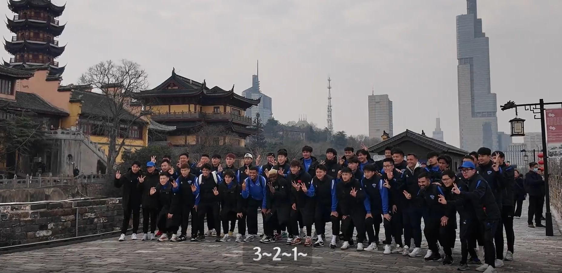 开云体育官方入口-“领略南京城墙的防守艺术”，南京城市组织集体登城墙活动