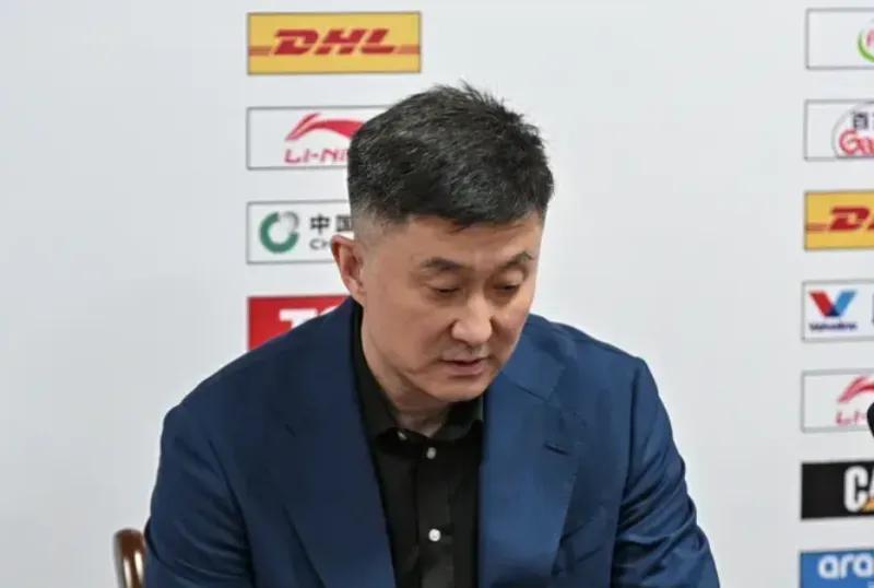 开云体育官方入口-疆粤赛后采访!杜锋不满进攻暗示4球员,格兰强调防守谈新援情况